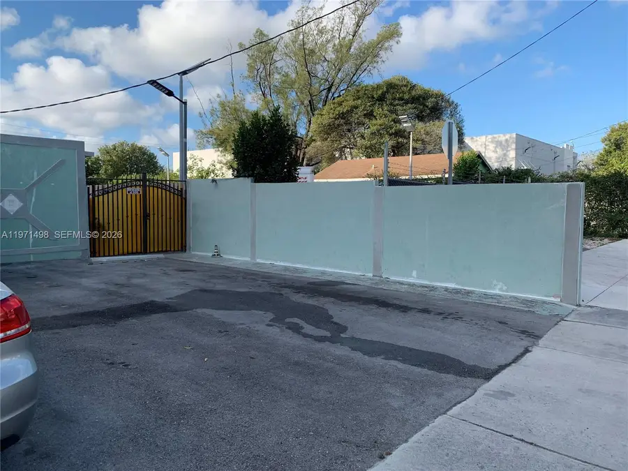 3560 NW 35th St, Miami, FL 33142 - #2
