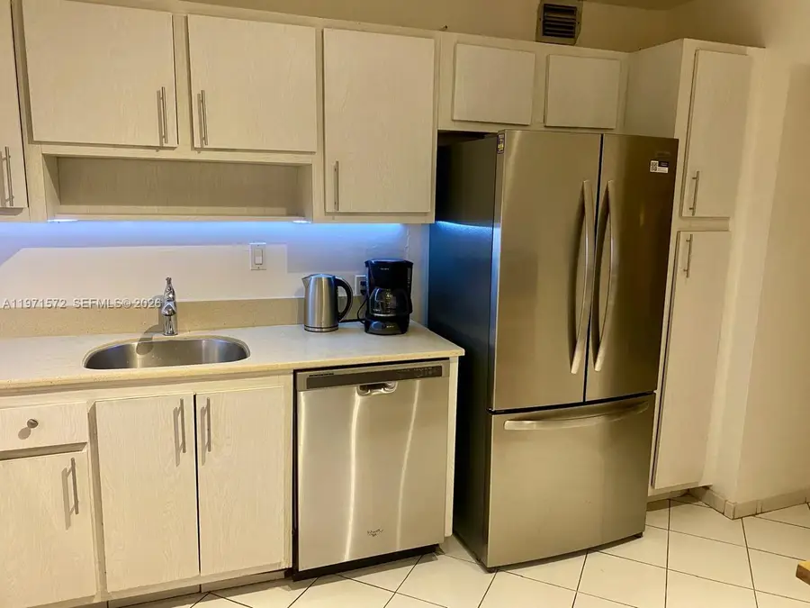 100 Bayview Dr #516, Sunny Isles Beach, FL 33160 - #3