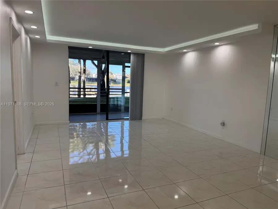 1101 Colony Point Cir #102, Pembroke Pines, FL 33026 - #3