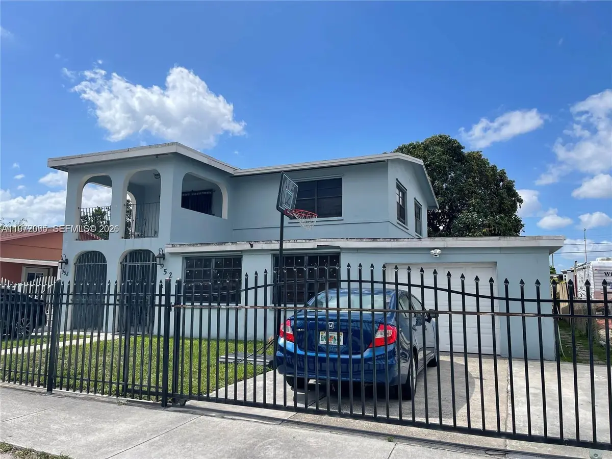 952 E 19th St, Hialeah, FL 33013 - #1
