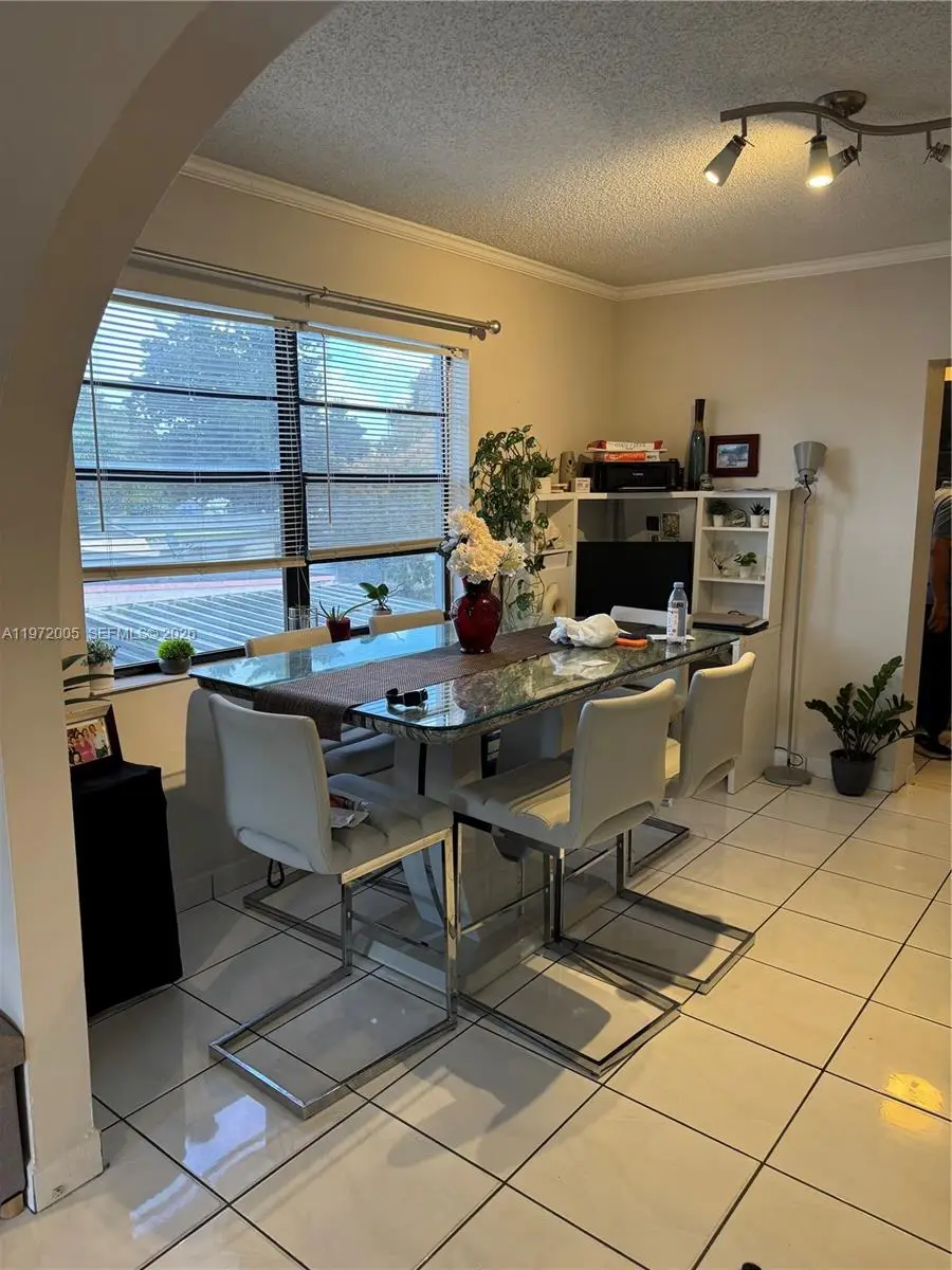 952 E 19th St, Hialeah, FL 33013 - #3