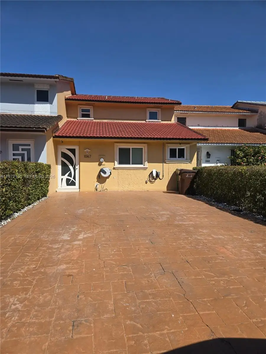 1067 W 37th St, Hialeah, FL 33012 - #1