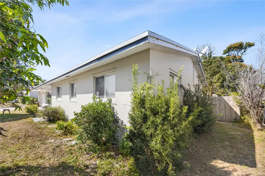 227 SW 13th Ave, Boynton Beach, FL 33435 - #2