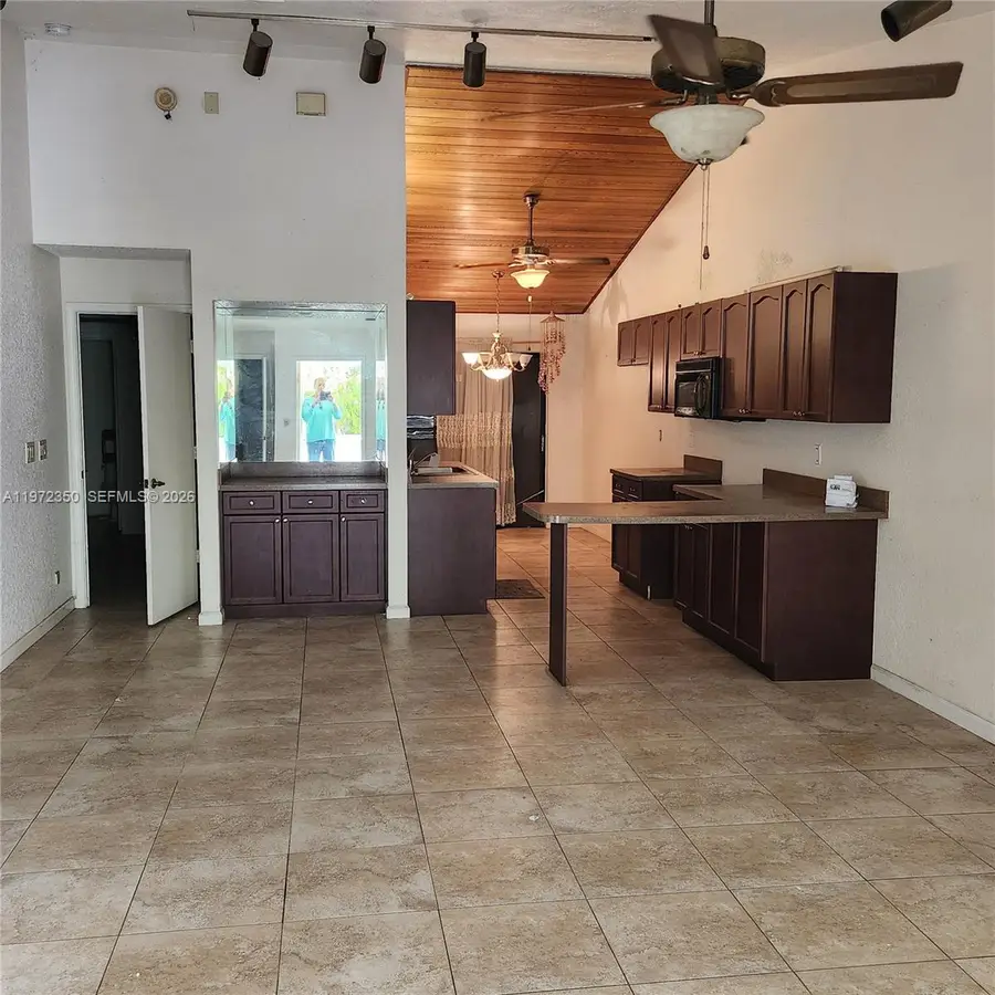 1227 Hyacinth Pl, Wellington, FL 33414 - #2