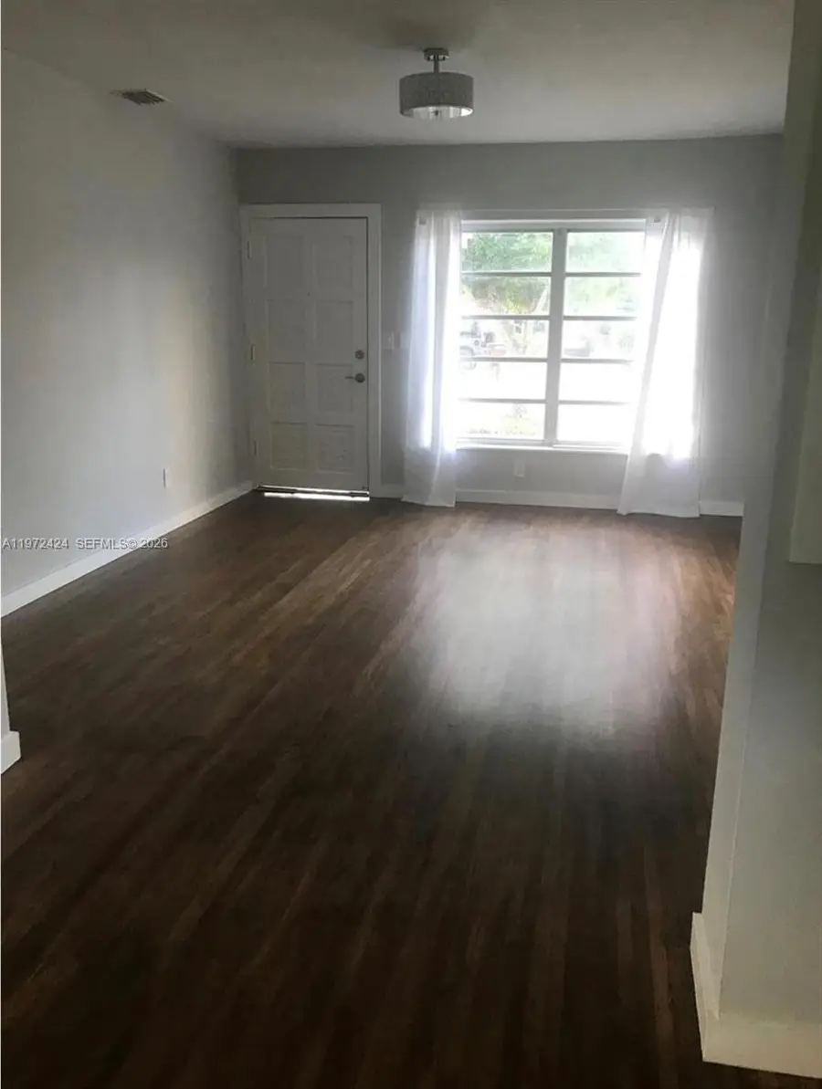 511 E 27th St, Hialeah, FL 33013 - #2