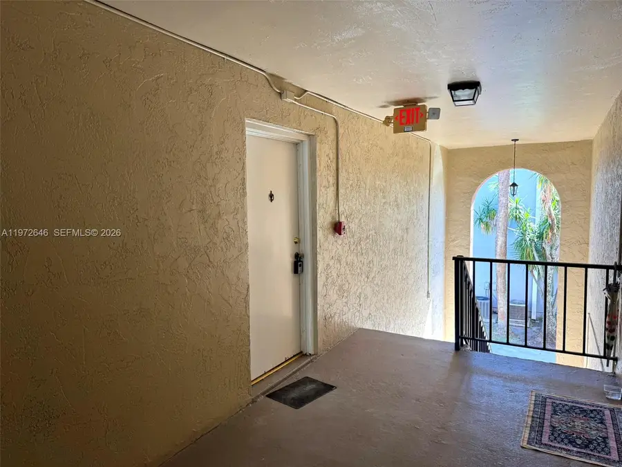 10836 N Kendall Dr #V14, Miami, FL 33176 - #2