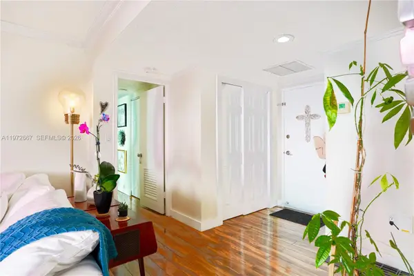 11111 Biscayne Blvd #20E, Miami, FL 33181