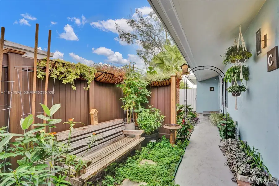 1236 NE 18th Ave, Fort Lauderdale, FL 33304 - #3