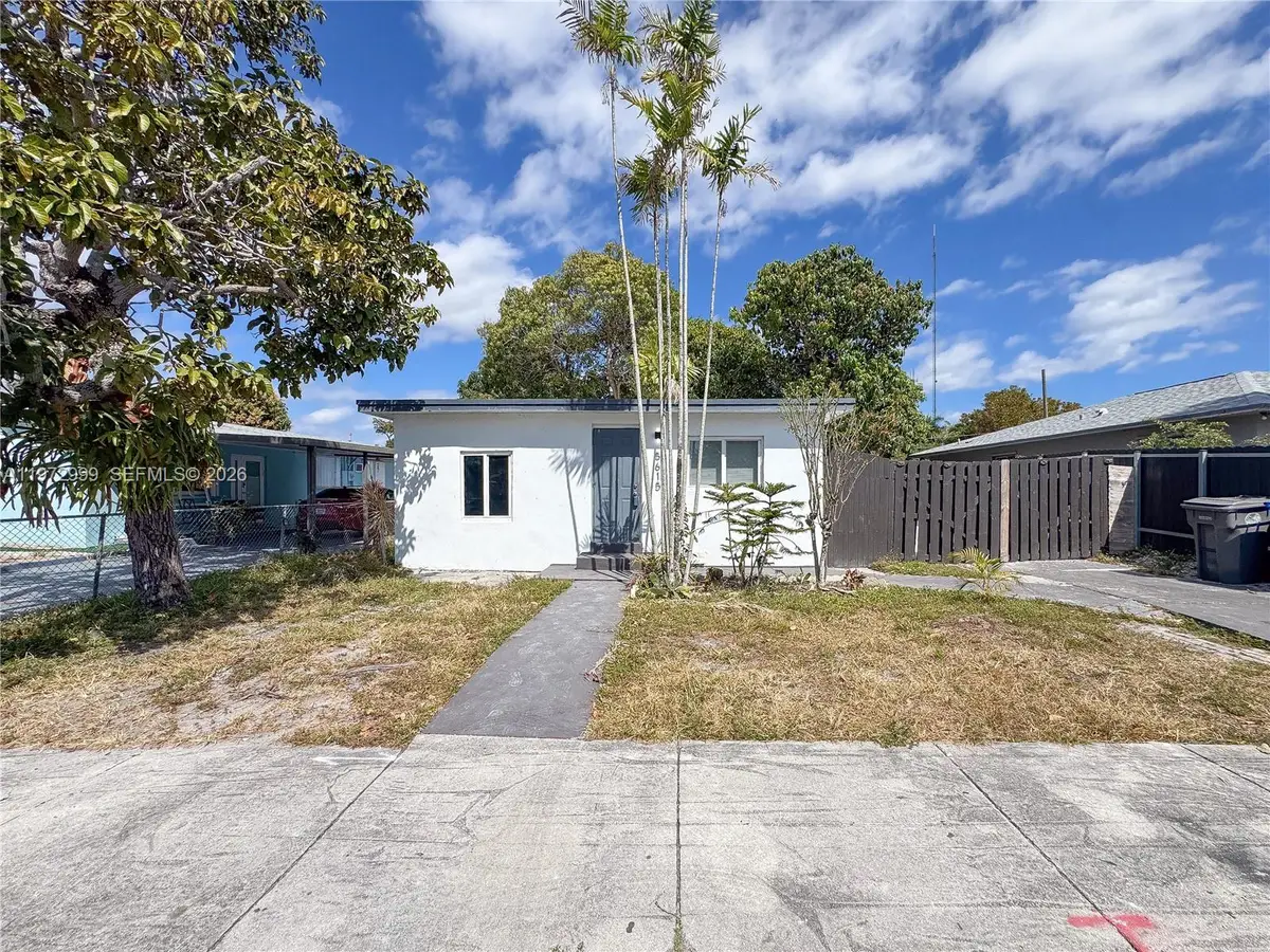 5615 SW 40th St, West Park, FL 33023 - #1