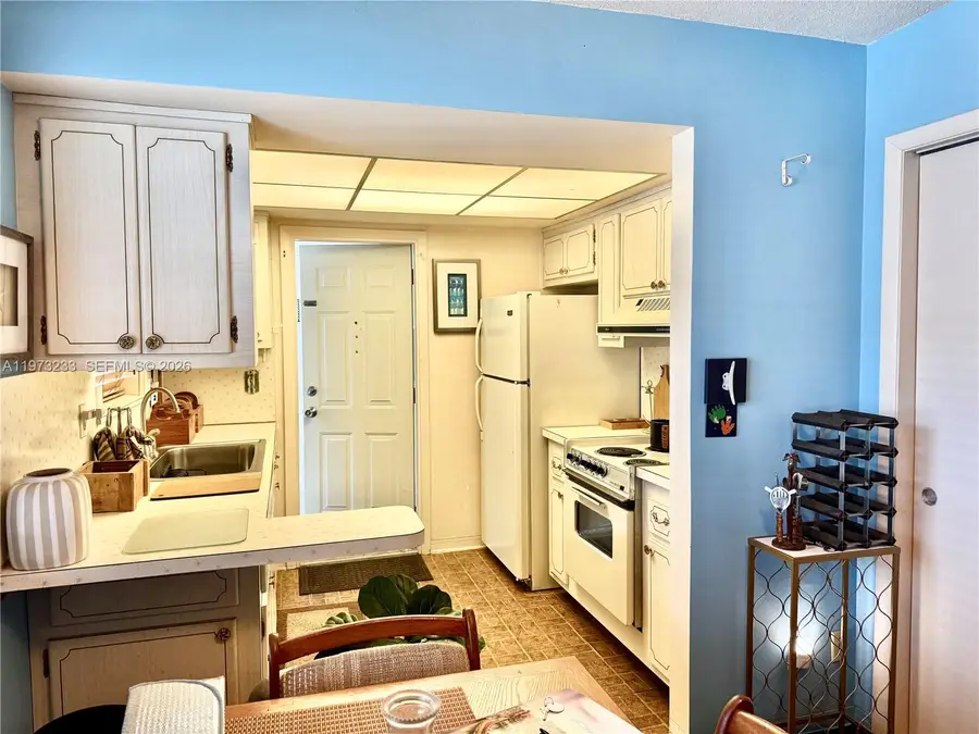 3500 Harrison St #7, Hollywood, FL 33021 - #3