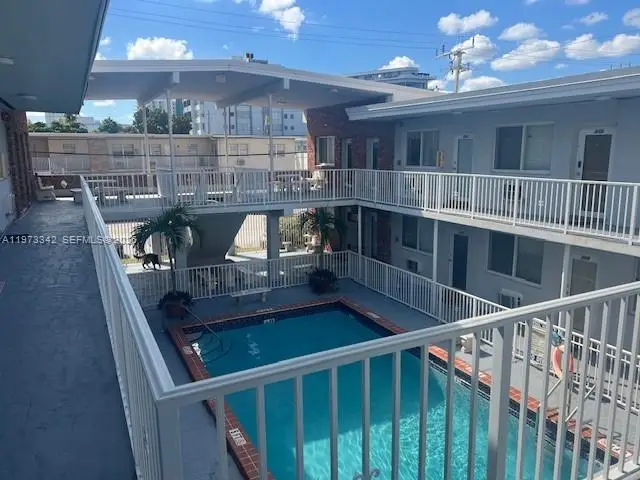 305 69th St #205, Miami Beach, FL 33141 - #2