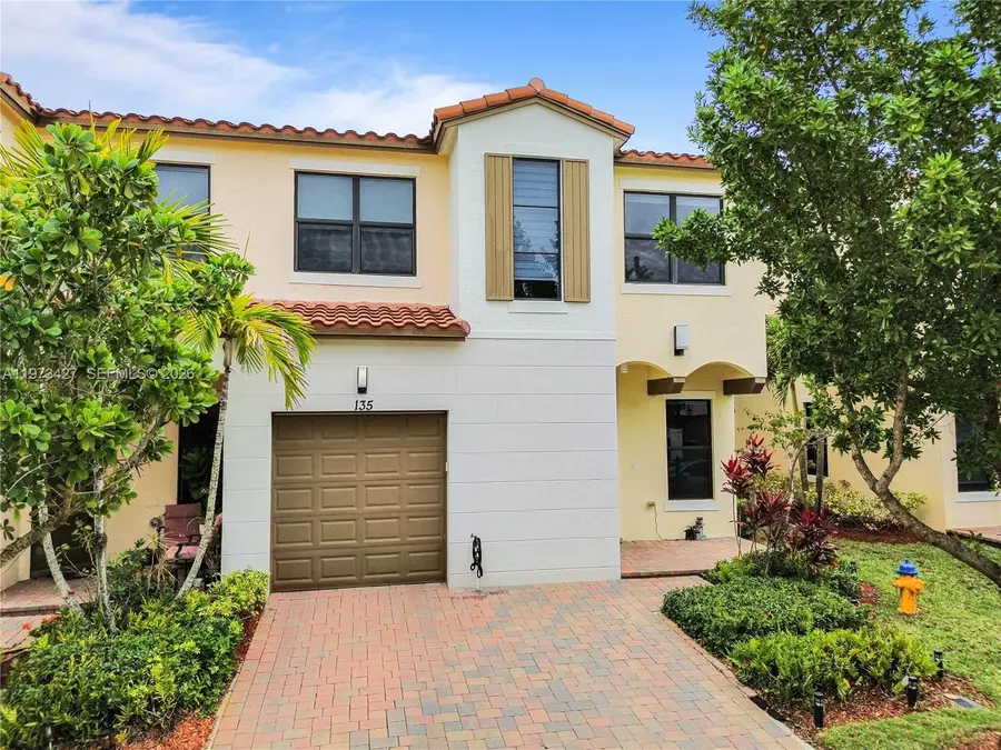 135 NW 209th Trl, Pembroke Pines, FL 33029 - #2