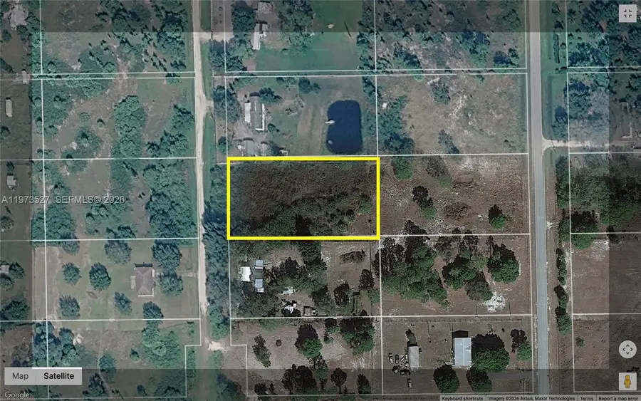435 N Palomino St, Clewiston, FL 33440 - #3