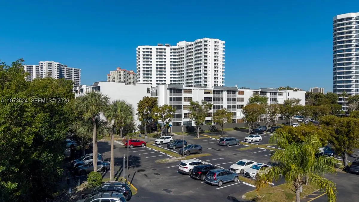 3350 NE 192nd St #5H-B, Aventura, FL 33180 - #1
