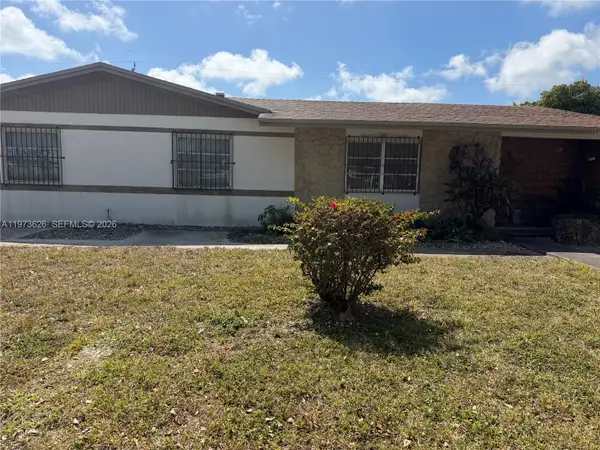 100 NE 212th Ter, Miami Gardens, FL 33179
