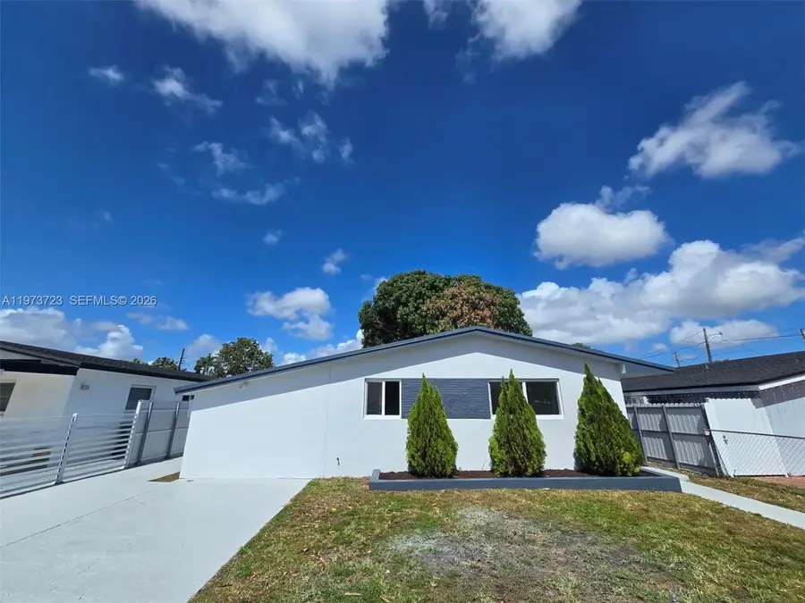 571 E 54th St, Hialeah, FL 33013 - #3