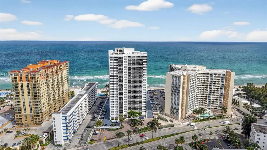 3140 S Ocean Dr #PH4, Hallandale Beach, FL 33009 - #3