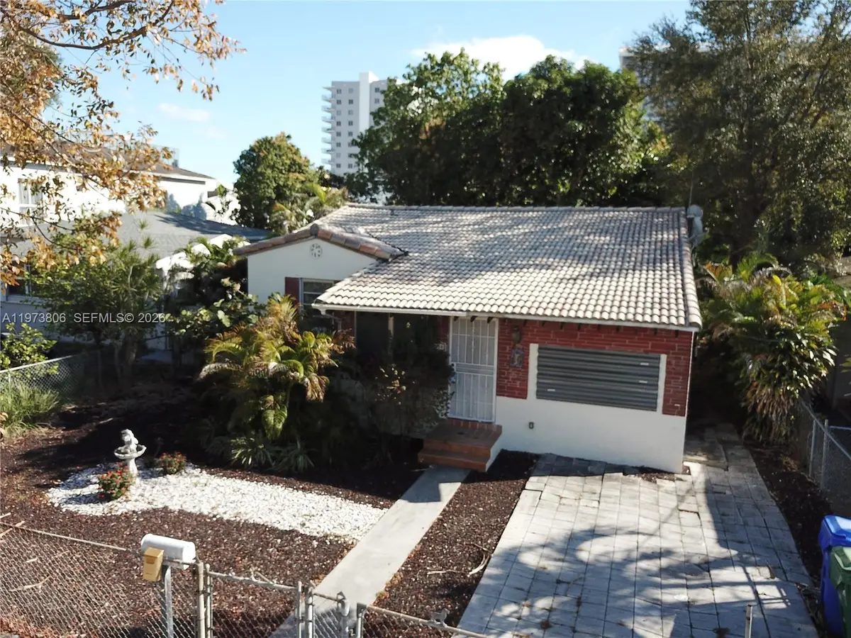 2750 SW 26th St, Miami, FL 33133 - #1