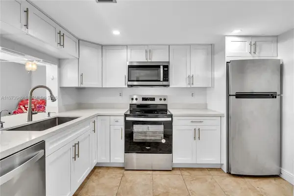 3252 Foxcroft Rd #102, Miramar, FL 33025