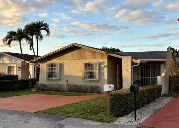 10611 SW 23rd Ter, Miami, FL 33165