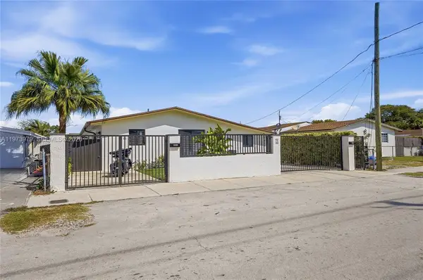 9007 SW 38th St, Miami, FL 33165