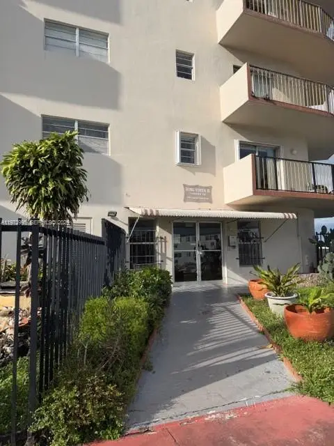 7150 Indian Creek Dr #401, Miami Beach, FL 33141