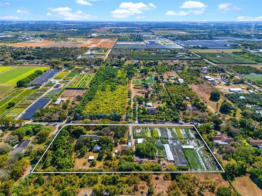 19401 SW 264th St, Homestead, FL 33031 - #2