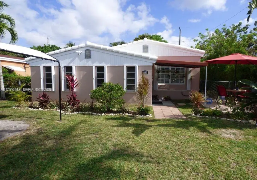 1487 NE 179th St, North Miami Beach, FL 33162 - #2
