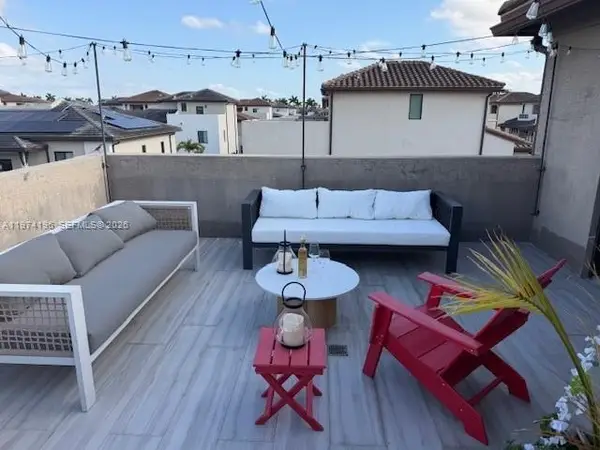 4903 NW 83rd Path, Doral, FL 33166