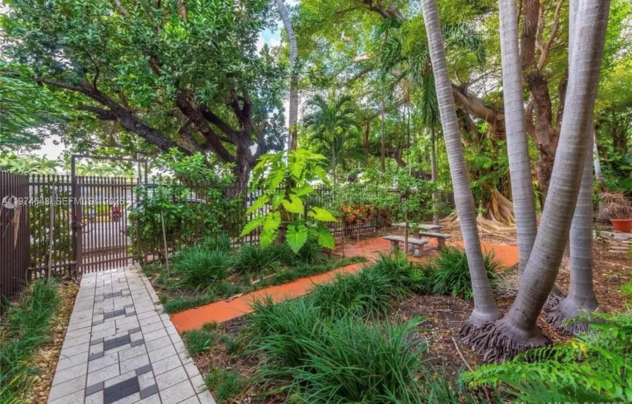 1135 Meridian Ave #4, Miami Beach, FL 33139 - #2