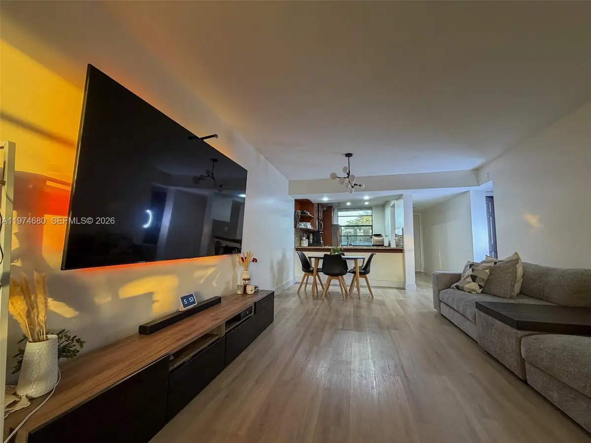 1709 Whitehall Dr #405, Davie, FL 33324 - #1