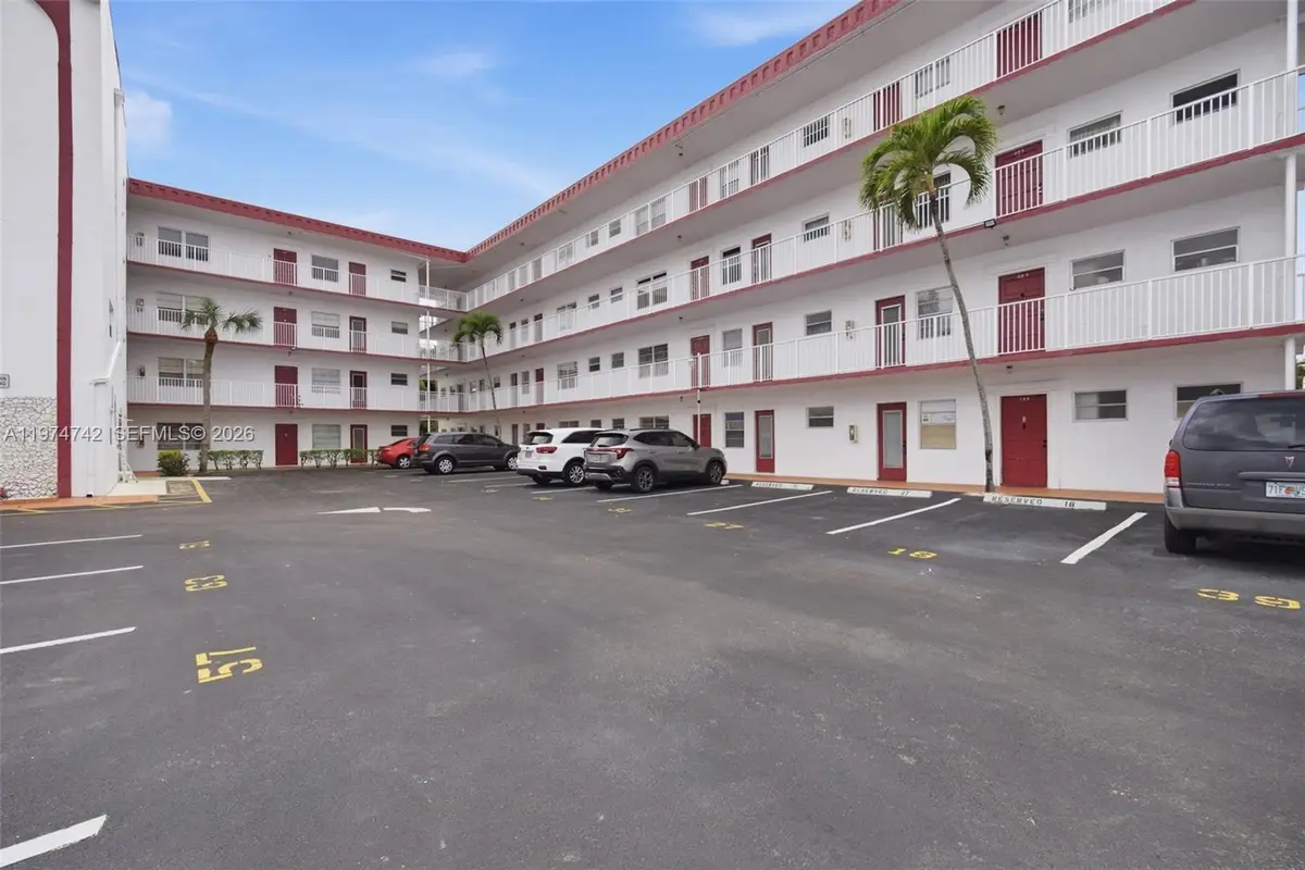 4270 NW 40th St #104, Lauderdale Lakes, FL 33319 - #1