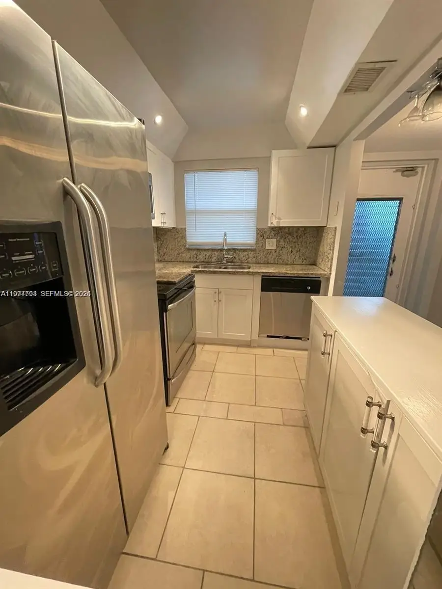 9001 Sunrise Lakes Blvd #109, Sunrise, FL 33322 - #3