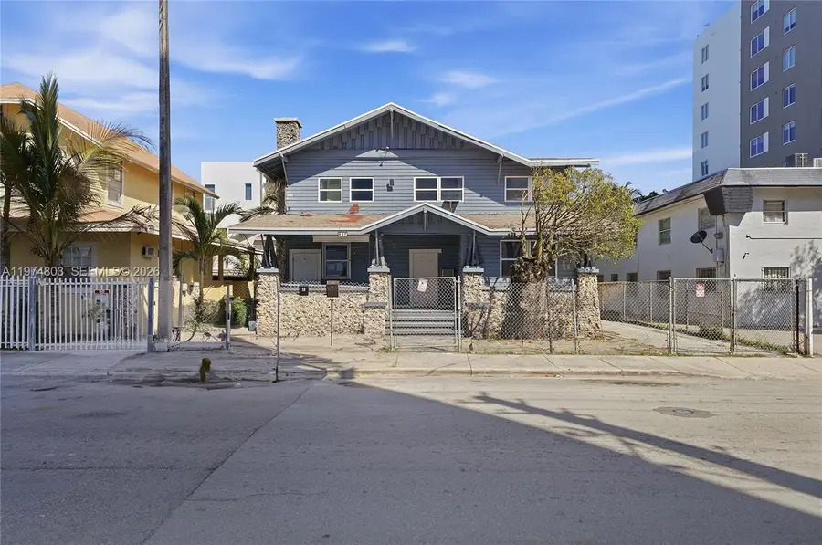 667 NW 1st St, Miami, FL 33128 - #2