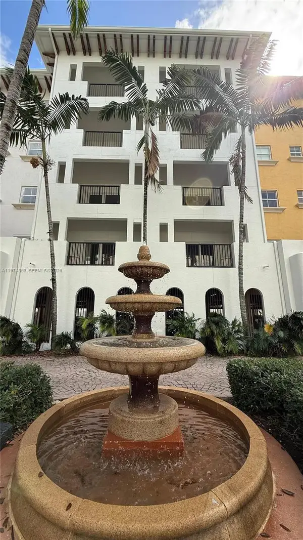 642 Valencia #305, Coral Gables, FL 33134