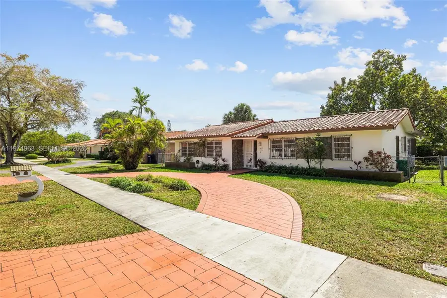 10262 SW 27th St, Miami, FL 33165 - #2