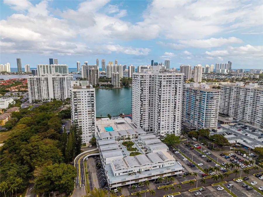 2750 NE 183rd St #2108, Aventura, FL 33160 - #2