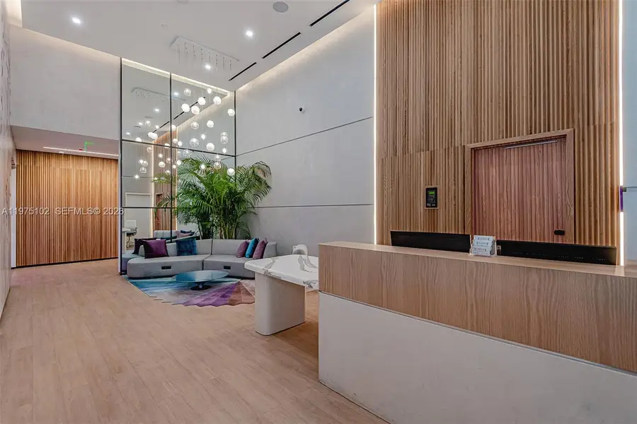 227 NE 2nd St #2206, Miami, FL 33132 - #3