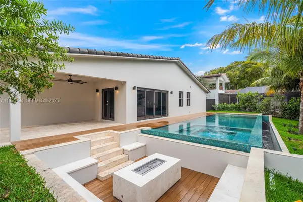 14412 Rosewood Rd, Miami Lakes, FL 33014