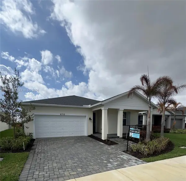6712 NW Cloverdale Ave, Port St Lucie, FL 34987