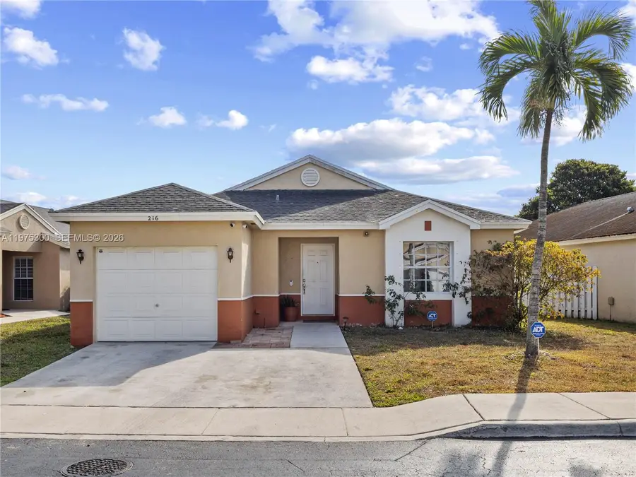 216 W Riverbend Dr, Sunrise, FL 33326 - #2