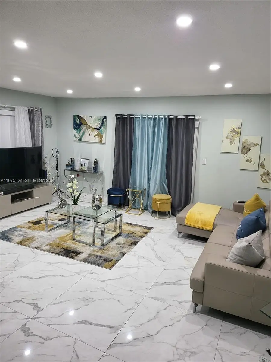 1747 Rodman St #110, Hollywood, FL 33020 - #3