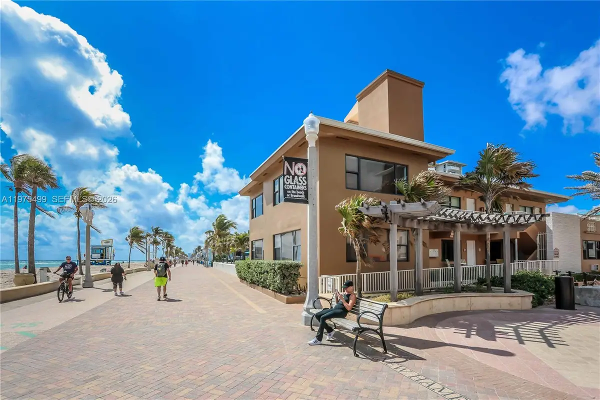 302 New Hampshire St #3AB, Hollywood, FL 33019 - #1