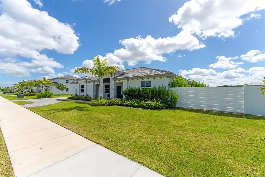 19866 SW 320th St, Homestead, FL 33030 - #3