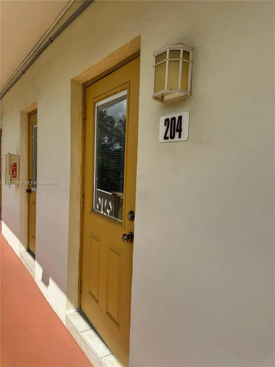 5121 W Oakland Park Blvd #204, Lauderdale Lakes, FL 33313 - #2