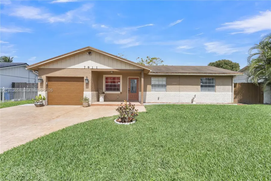 7811 NW 47th St, Lauderhill, FL 33351 - #3