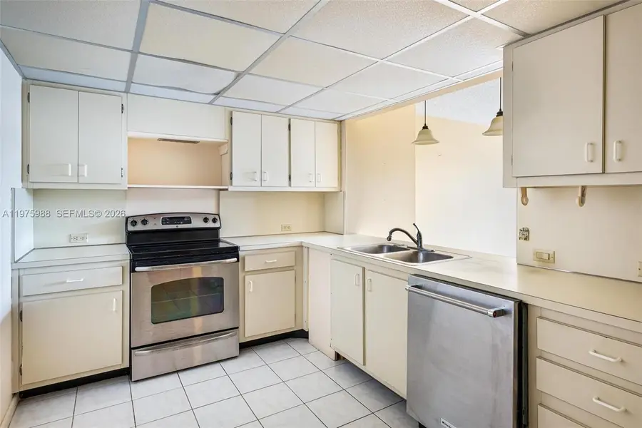 170 Ocean Lane Dr #310, Key Biscayne, FL 33149 - #3