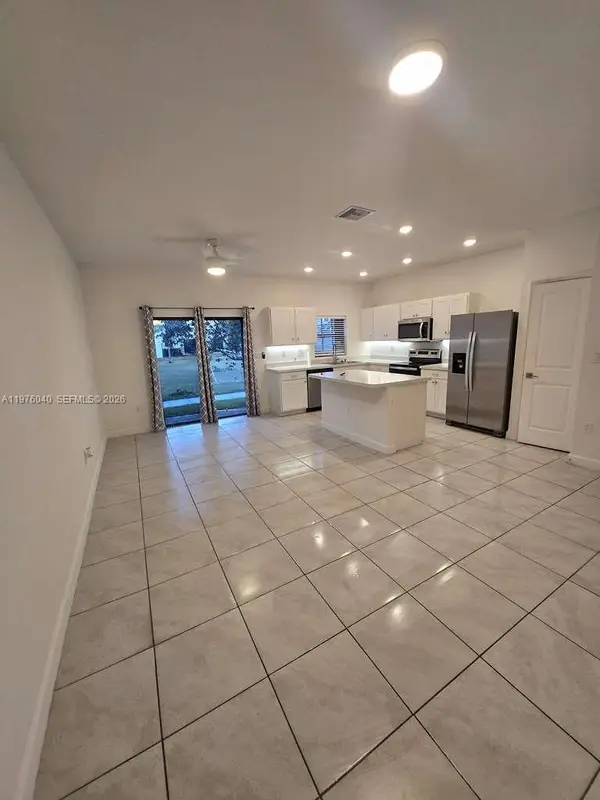 6220 NW 19th St, Sunrise, FL 33313