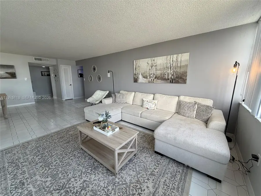 18011 Biscayne Blvd #805, Aventura, FL 33160 - #3