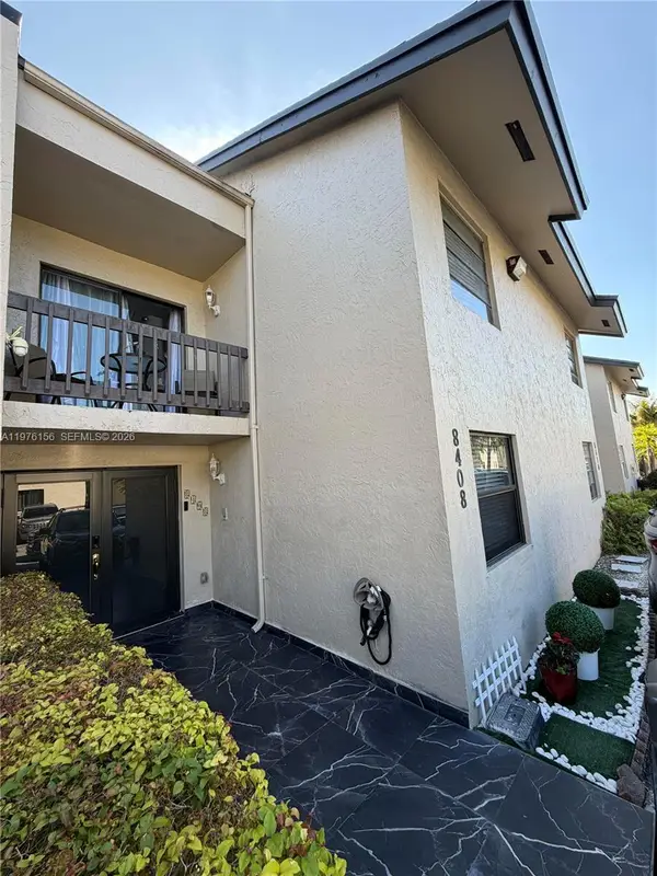 8408 NW 8th St #8408, Miami, FL 33126